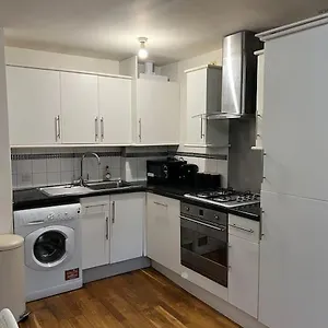 https://new-build-2-bed-flat-london.brighton-hotels-england.com